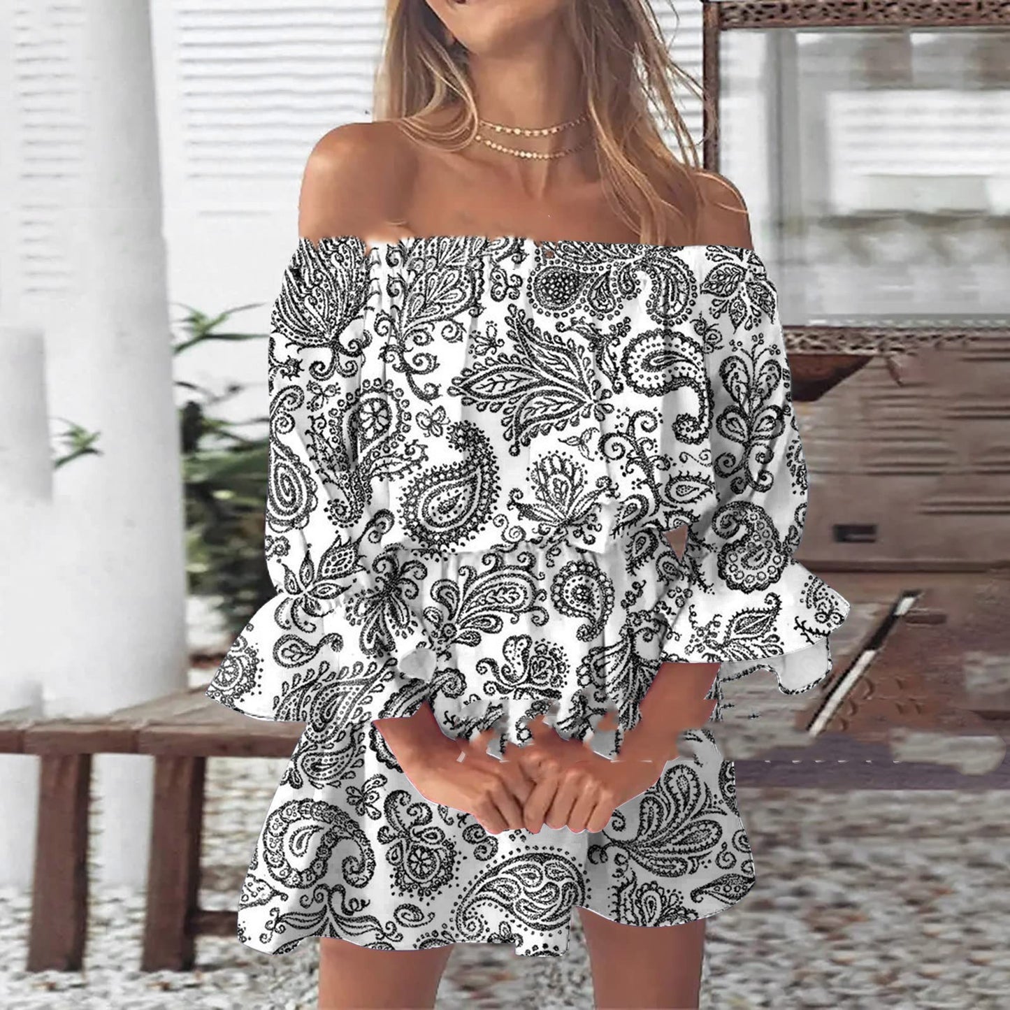 Off-shoulder Pleated Skirt Printing