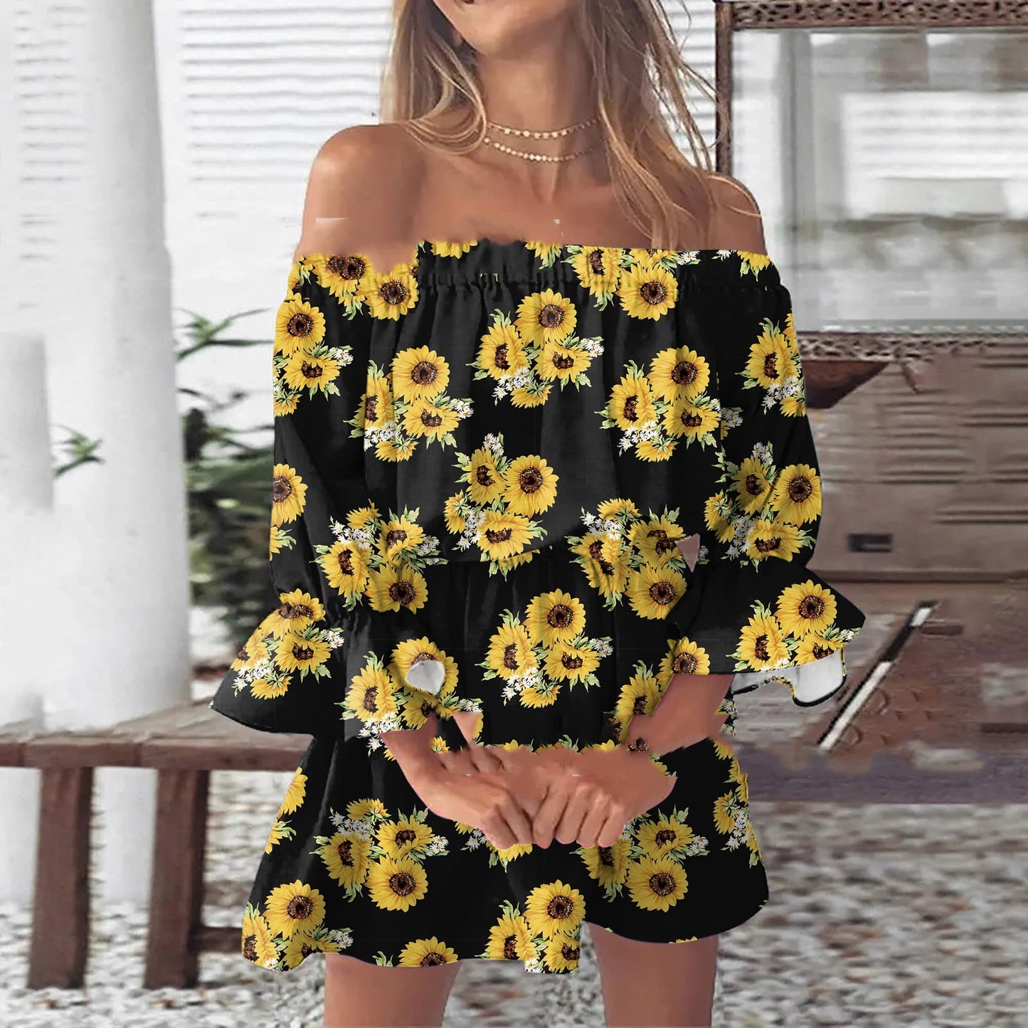 Off-shoulder Pleated Skirt Printing